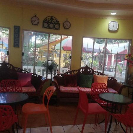 D'Lucky Garden Inn & Suites Tiniguiban Bagian luar foto