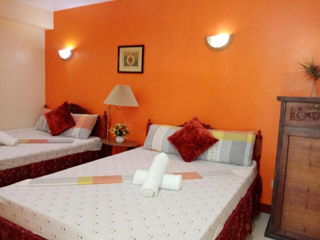 D'Lucky Garden Inn & Suites Tiniguiban Bagian luar foto