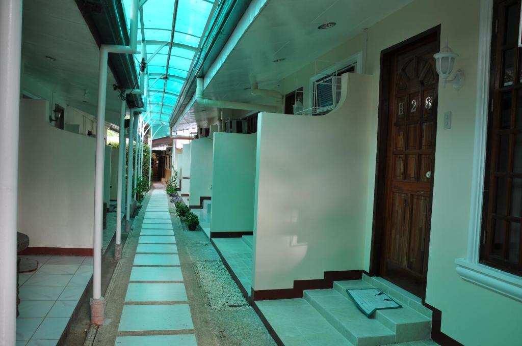 D'Lucky Garden Inn & Suites Tiniguiban Bagian luar foto