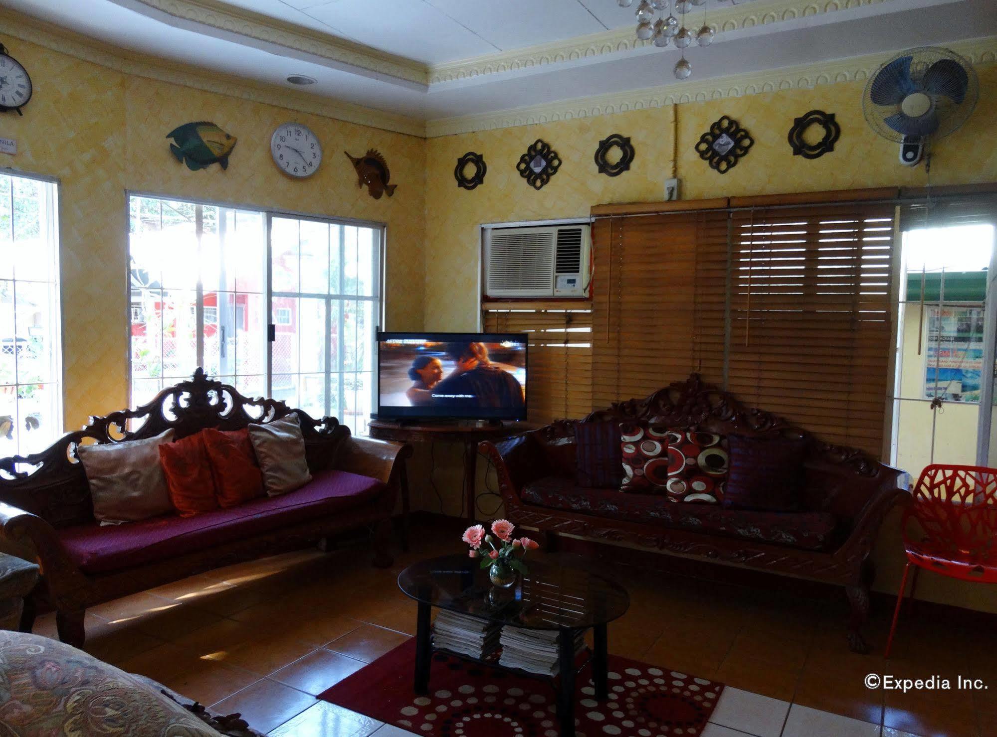D'Lucky Garden Inn & Suites Tiniguiban Bagian luar foto